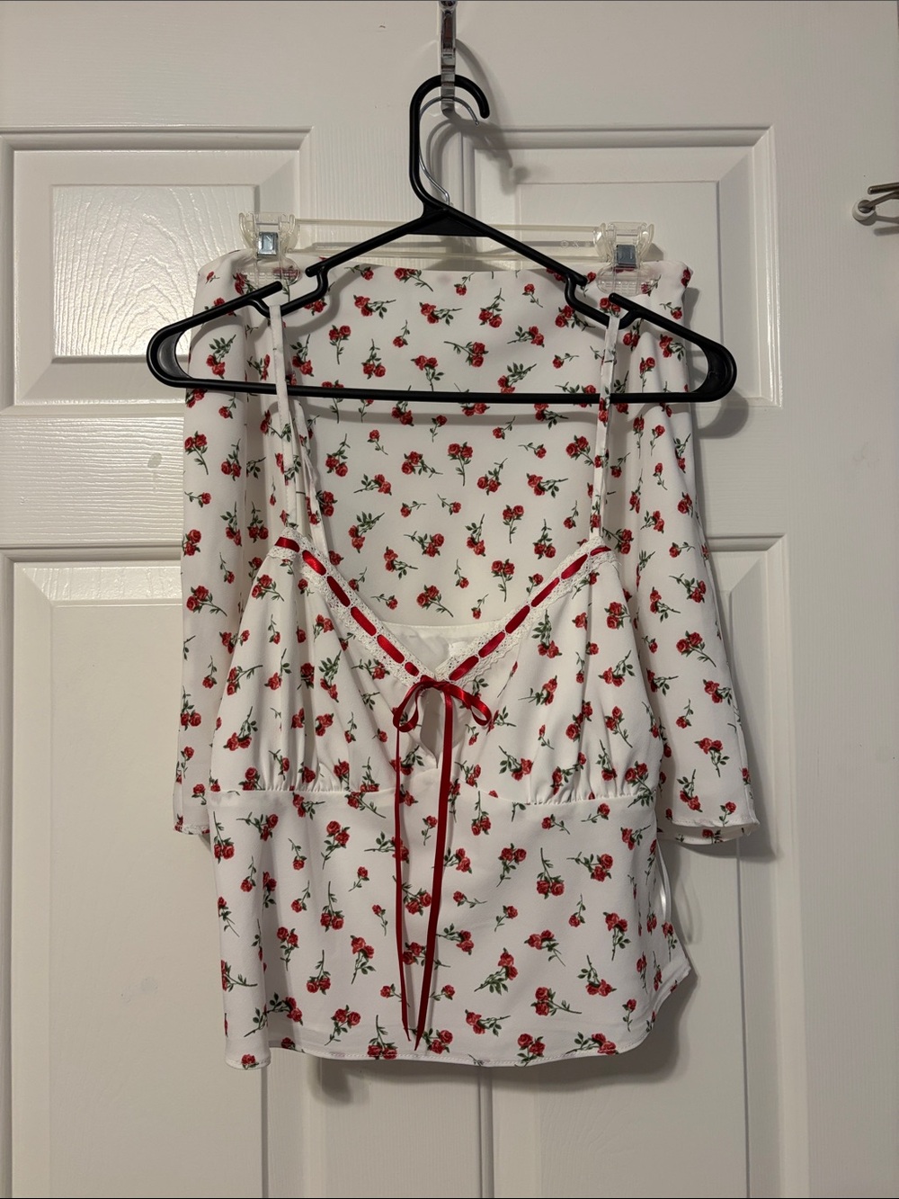 LE LIS Collection Skirt Set Roses Floral Size L